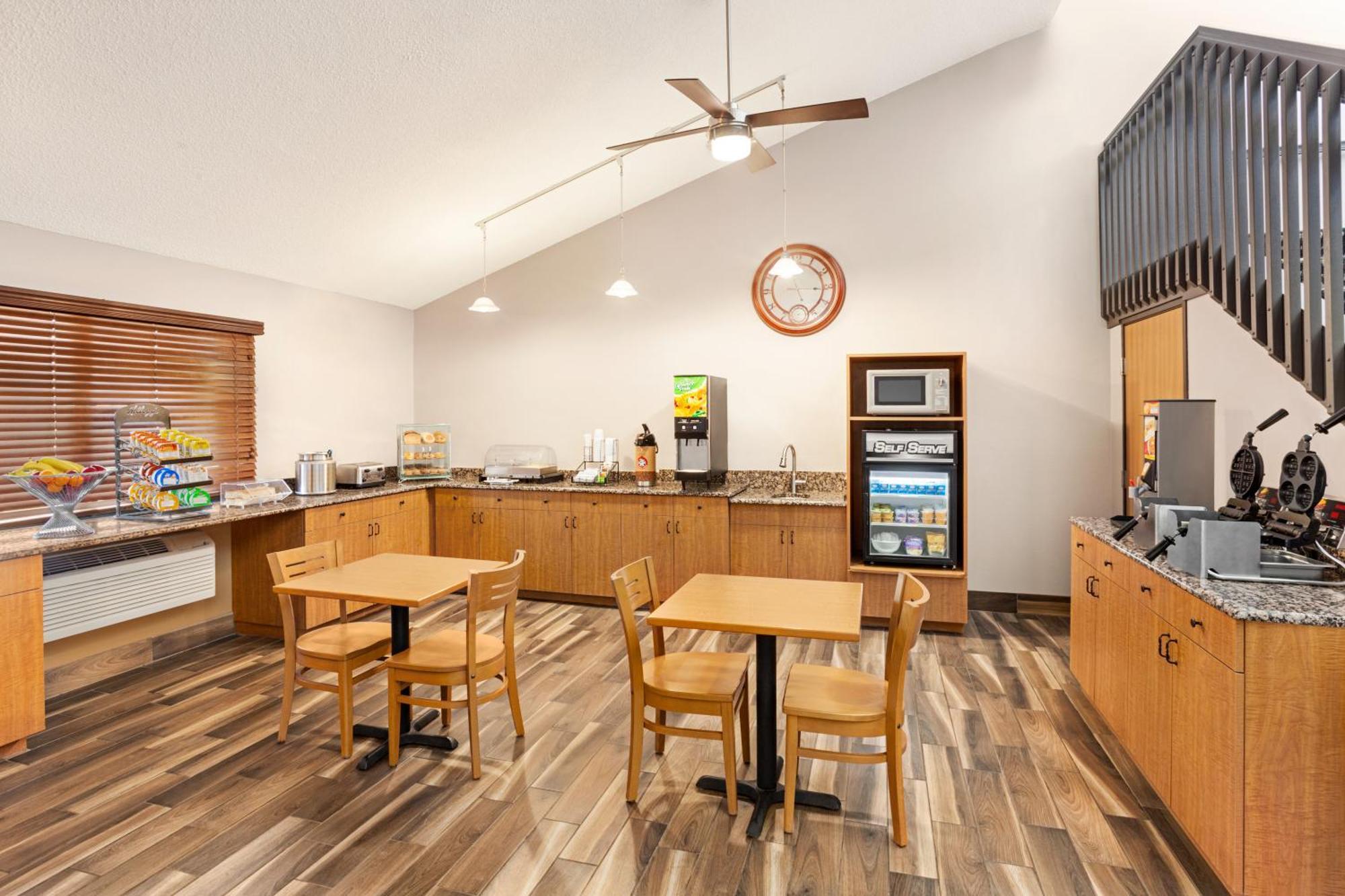 索克中心小屋和套房阿美瑞辛酒店 Sauk Centre 外观 照片